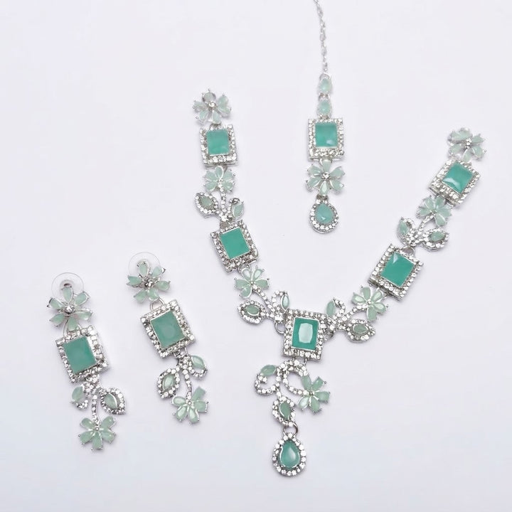 Silver Geometric Square Floral Bridal Jewellery Set – Necklace, Earrings & Maang Tikka